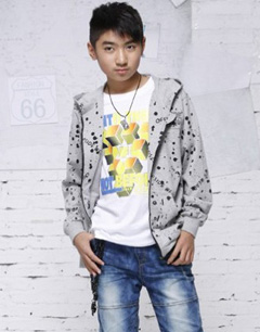 越位童装2013春款 纯棉长袖T