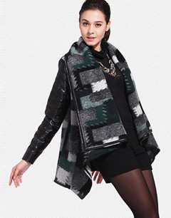 陶品牌秋季服饰以不规则拼接秋装外套秀时尚