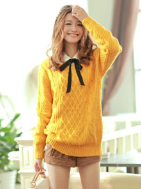 粗线毛衣感受妈妈的温暖