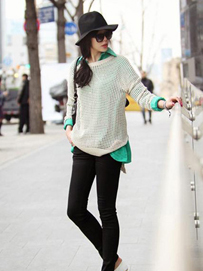 衬衫搭配紧身牛仔裤