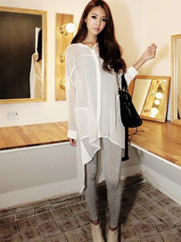 灰色吊带搭配同色打底裤