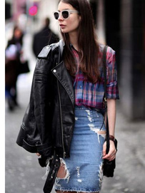 牛仔裙吸睛搭配之个性破洞