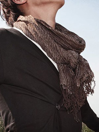 丝巾也是男士必备的潮品