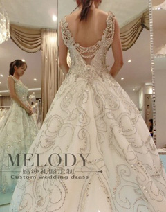 曼莉婚纱2013秋冬高定系列唯美上市