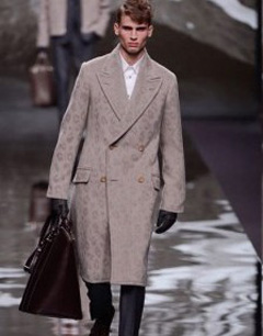 路易威登2013秋冬男装：背包客的武装工具