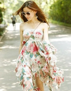 仙美抹胸裙 不规则裙摆玩转街头