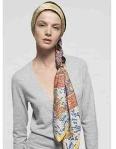 大方巾系出不同风格 丝巾女王雅号非你莫属