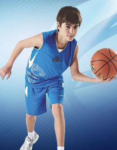 七波辉成就青少年运动装备领军地位