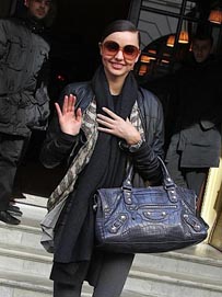 It Girl必备机车包拗造型