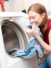 衣服被染色怎么洗