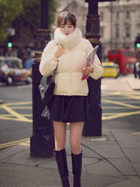 冬季街拍：短款羽绒服搭配