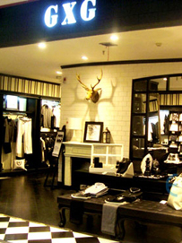 中哲慕尚曾一度否认