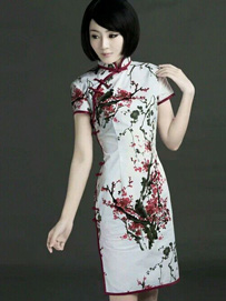 彩绘梅花蝴蝶居家款旗袍