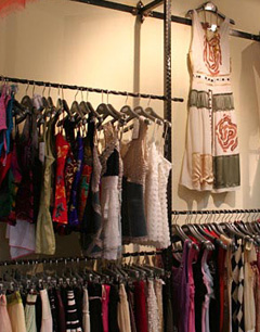 百货商场和沿街店面哪个更好？