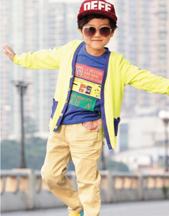 开衫外套配什么帽子好看 春季开衫怎么搭配