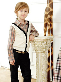 小男孩格子衫怎么搭配