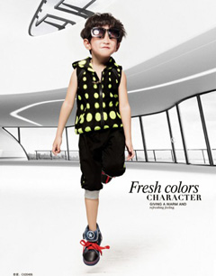 儿童套装时尚搭配达人示范