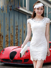 白色蕾丝一步裙女神必备款