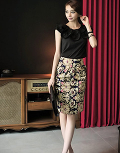 高腰印花一步裙 拉长腿部线条