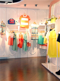 灯光营造氛围吸引顾客进店