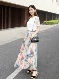 半身长裙搭配什么上衣