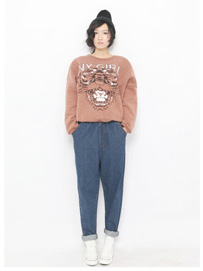 直筒裤搭配什么上衣