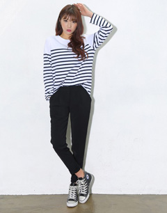 直筒裤搭配什么上衣好看？