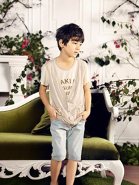 小男生五分裤搭配技巧