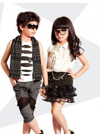 黑色马甲欧根纱公主裙