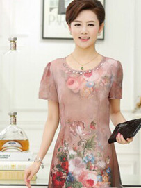 春夏真丝连衣裙搭配示范六